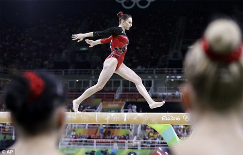 Vận động viên thể dục dụng cụ Mỹ mặc đẹp nhất Rio 2016 - 15