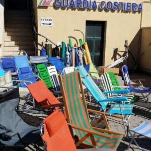 Dân Ý cũng “đặt gạch” giữ chỗ như người Việt Nam - 3