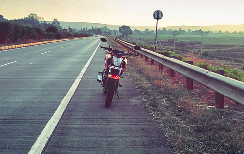 Review xe Honda CB Hornet 160 - 4