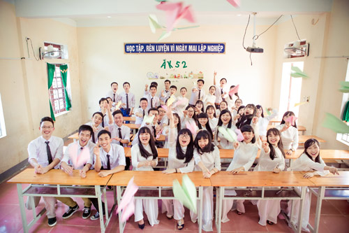 Ảnh kỷ yếu của lớp có 100% học sinh đỗ ĐH ở Nghệ An - 2