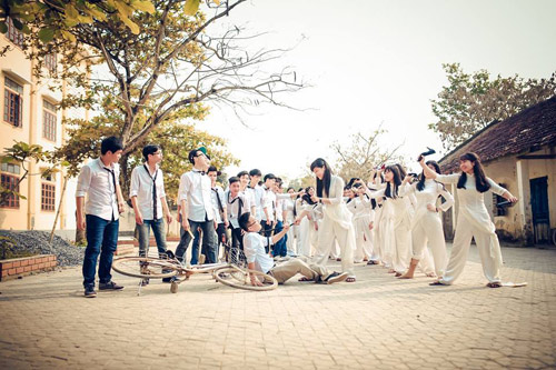 Ảnh kỷ yếu của lớp có 100% học sinh đỗ ĐH ở Nghệ An - 14