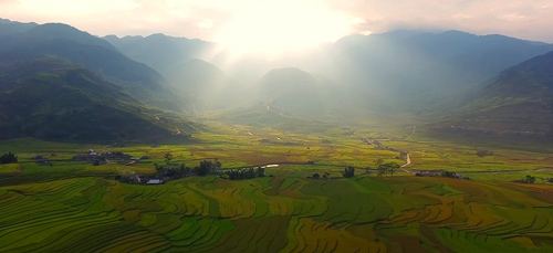 MV “Vươn cao Việt Nam” đã vượt mốc hơn 12 triệu lượt xem - 9