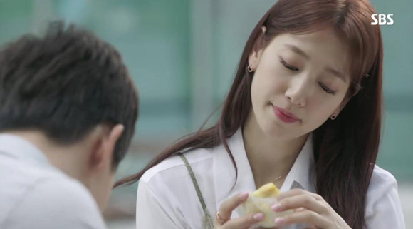 Park Shin Hye gây tranh cãi vì &#34;coi thường&#34; cư dân mạng - 4