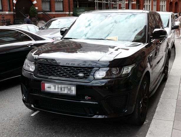 Loạt siêu xe của giới giàu Ả Rập náo loạn London - 8