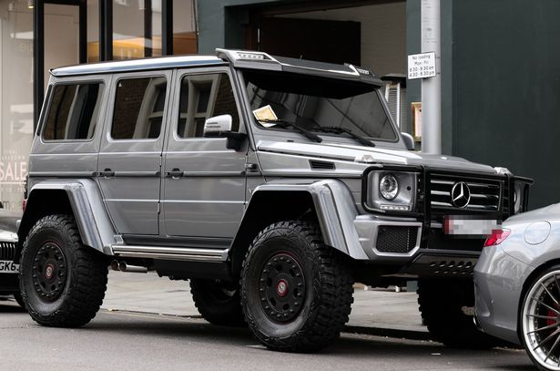 Loạt siêu xe của giới giàu Ả Rập náo loạn London - 7