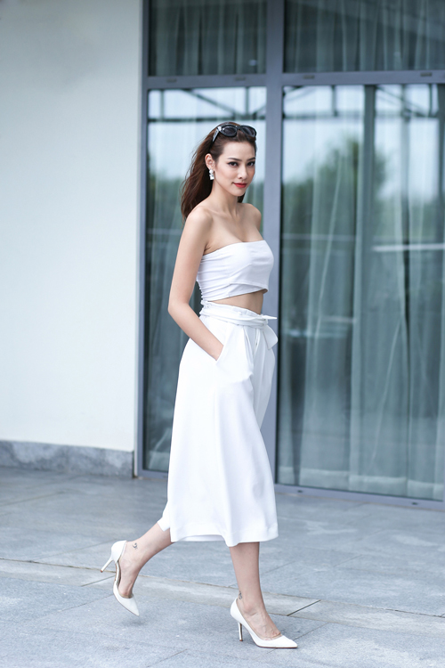 Học "cô gái sexy nhất The Face" mặc chất trong ngày hè - 4
