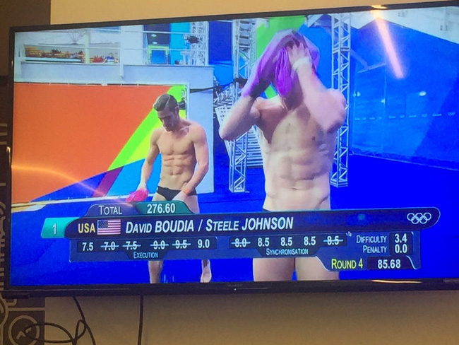 Hết hồn với sự cố trên truyền hình Olympics 2016 - 7