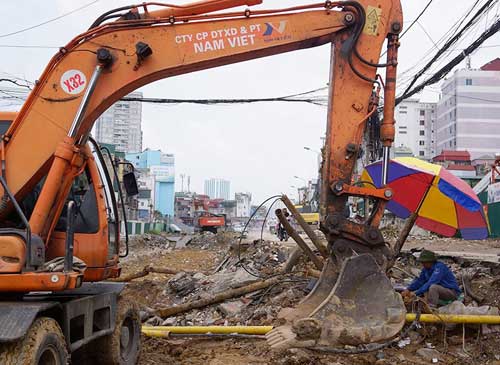 HN: Mất tín hiệu điện thoại do đào đường ống cống - 1