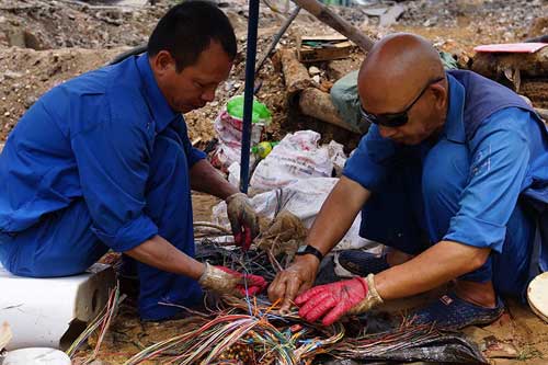 HN: Mất tín hiệu điện thoại do đào đường ống cống - 2