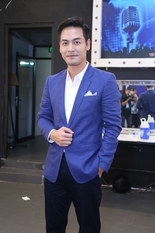 Thu Minh diện lại váy cũ làm giám khảo Vietnam Idol - 8