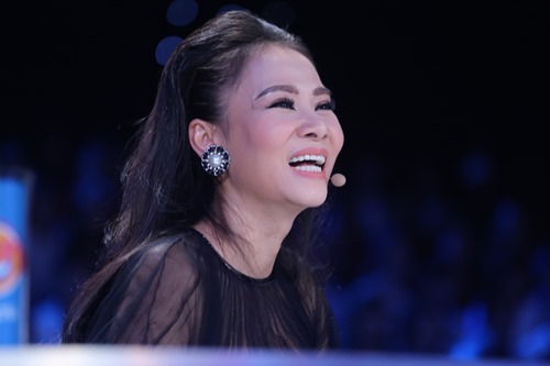 Thu Minh diện lại váy cũ làm giám khảo Vietnam Idol - 7