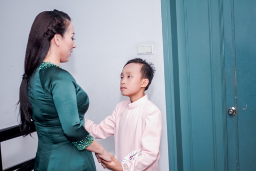 Hồ Văn Cường gây xúc động khi song ca với Phi Nhung - 3