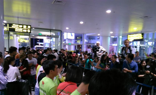 Hân hoan đón người hùng Hoàng Xuân Vinh về nước - 8