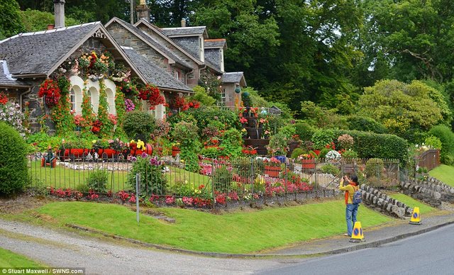 Biến vườn nhà thành điểm du lịch nổi tiếng ở Scotland - 10