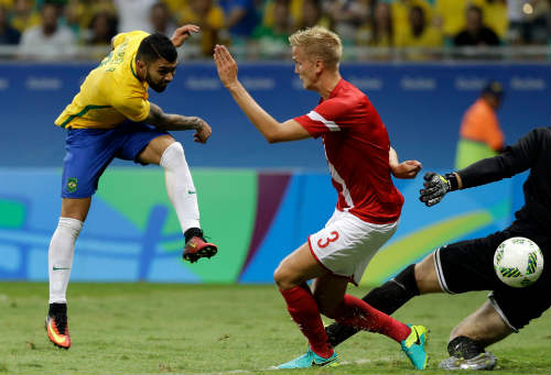 Tin chuyển nhượng 16/8: Man City mua hậu vệ hạng 2 - 2