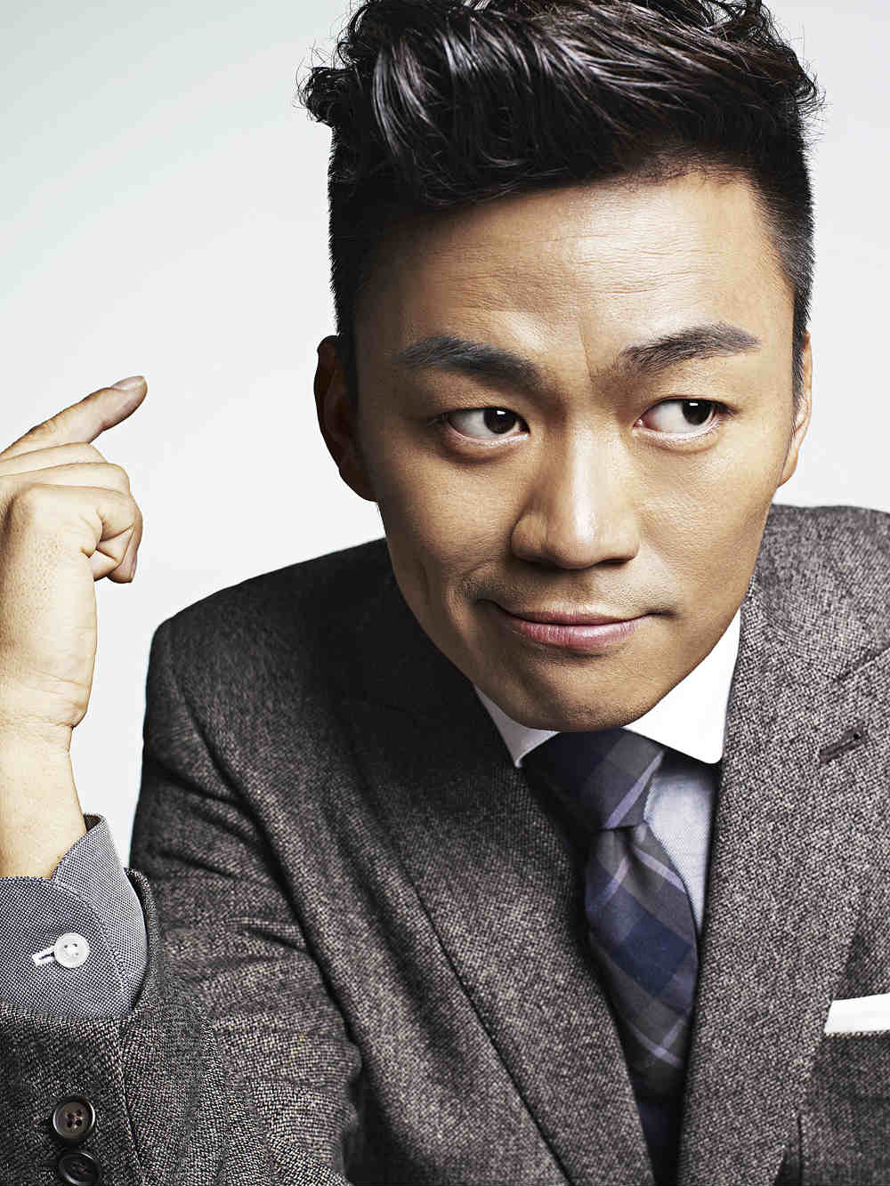 Bất ngờ với tài sản nứt đố đổ vách của "trai xấu nhất Cbiz" - 3