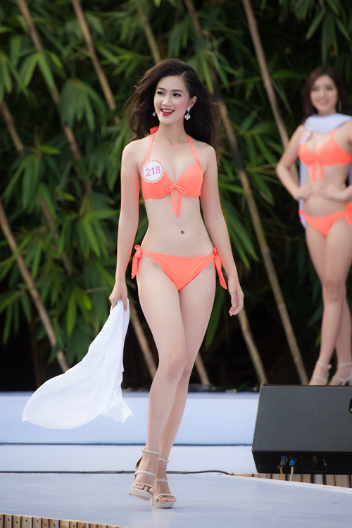 Top 33 Hoa hậu Việt Nam mơn mởn với bikini - 7
