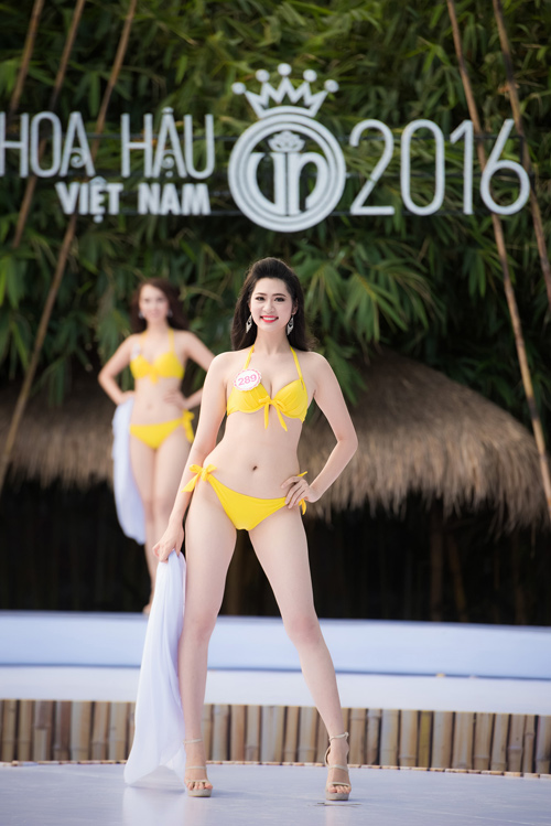 Top 33 Hoa hậu Việt Nam mơn mởn với bikini - 10