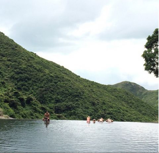 Hồ bơi tự nhiên&nbsp;Man Cheung Po, Hồng Kông.
