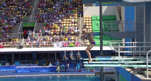 QUÁ TỆ: ĐKVĐ Olympic nhảy cầu kém trẻ tắm sông - 1