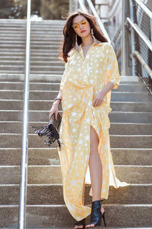 Hai "nàng hậu" Đà Nẵng khoe chân dài trên đất Mỹ - 5