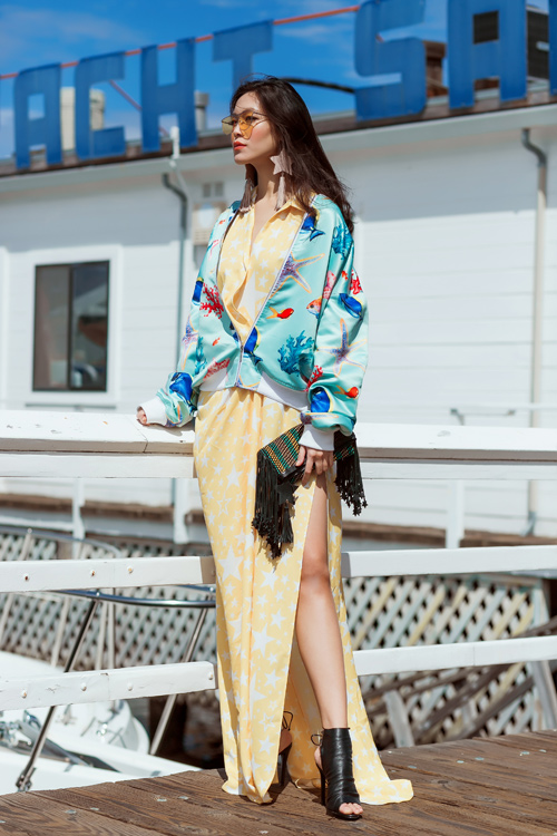 Hai "nàng hậu" Đà Nẵng khoe chân dài trên đất Mỹ - 4