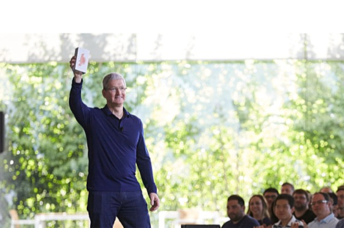 Apple iPhone vượt mốc 1 tỷ thiết bị bán ra - 1