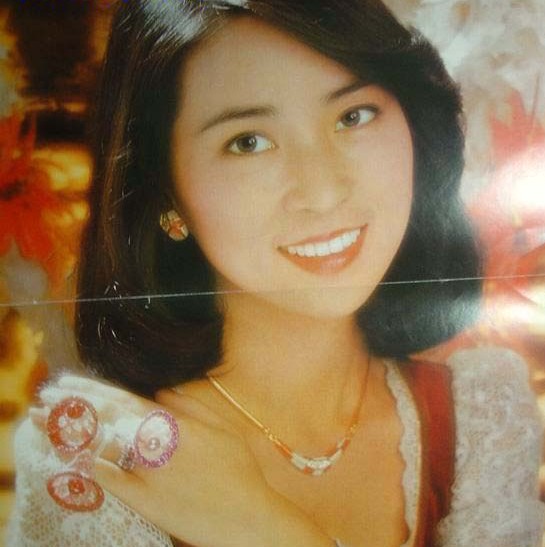 Những điều ít biết về cô vợ làm gái nhảy của Thành Long - 4