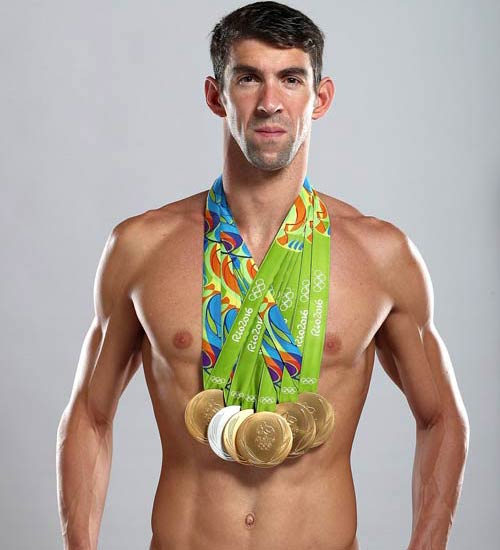 Khoe 5 HCV, Michael Phelps tri ân huyền thoại bơi lội - 1