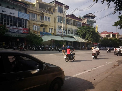 Lãnh đạo Yên Bái bị bắn: Siết an ninh tại nhà nạn nhân và nghi phạm - 2