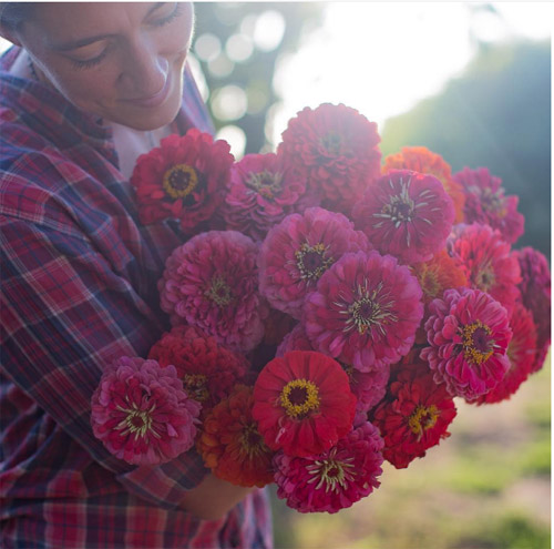 Cô gái trẻ chứng minh bán hoa là nghề tuyệt vời nhất - 7