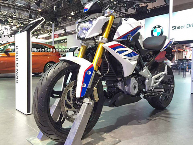 Hiện giá bán của BMW G310R vẫn chưa được công bố và dự kiến BMW G310R 2016 sẽ chính thức ra mắt tại Việt Nam vào ngày 5/10/2016, địa điểm Triển lãm SECC Quận 7, TPHCM
