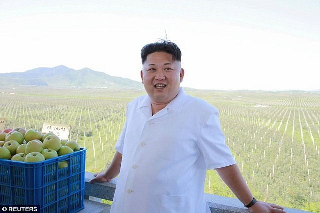 Người giống hệt Kim Jong-un xuất hiện ở Olympic Rio - 3