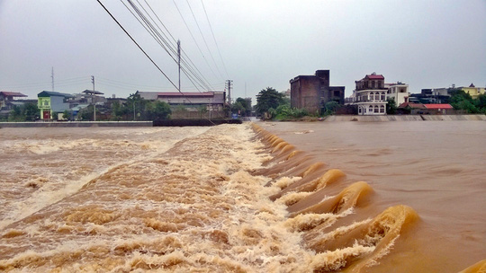 Quảng Ninh: Một huyện bị cô lập hoàn toàn trong nước lũ - 3