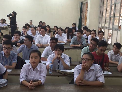 Hàng loạt trường đại học lớn ở Hà Nội thiếu chỉ tiêu tuyển sinh - 1