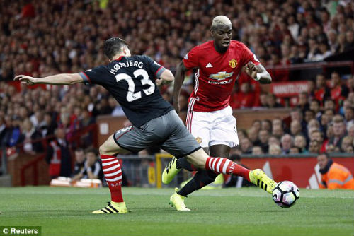 Ra mắt ấn tượng, Pogba được so sánh với huyền thoại - 2