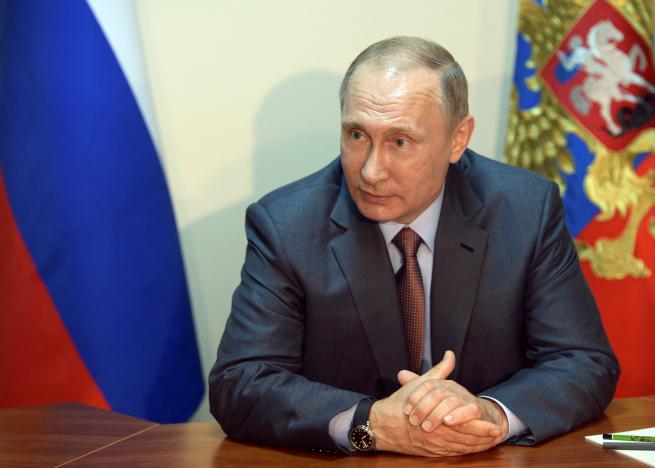 Tổng thống Nga Putin bất ngờ tới Crimea - 1