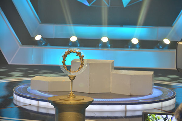 Cận cảnh vòng nguyệt quế mạ vàng của Olympia 2016 - 2