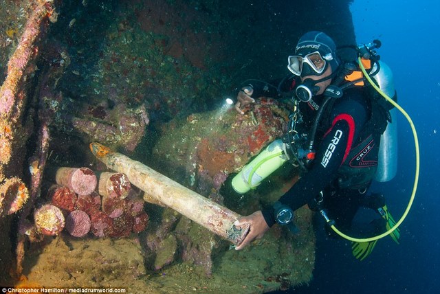 Khám phá tàu chiến Mỹ 13.000 tấn chìm sâu dưới biển - 3