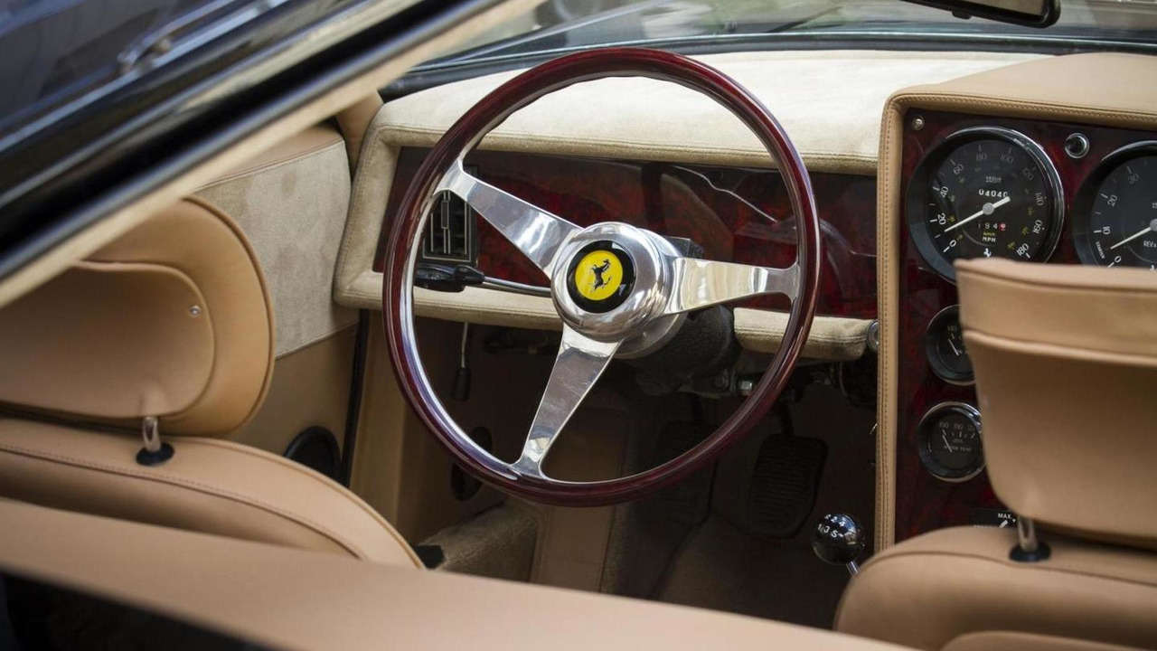 Huyền thoại Ferrari 365 GTB/4 Daytona có giá "khủng" - 5