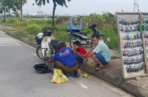 “Đinh tặc” lộng hành trên Đại lộ dài nhất Việt Nam - 2