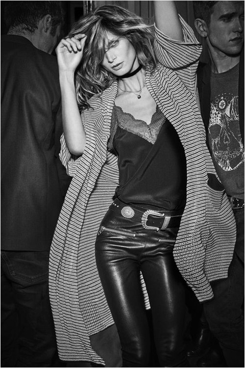 Đừng vội cất áo hai dây vào góc tủ! - 7