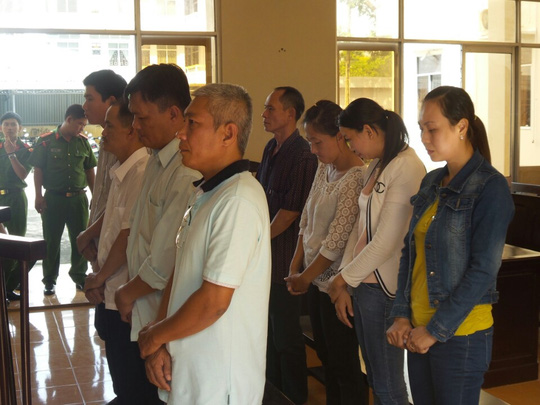 Lý do 8 cựu cán bộ ngân hàng bị phạt 107 năm tù - 1