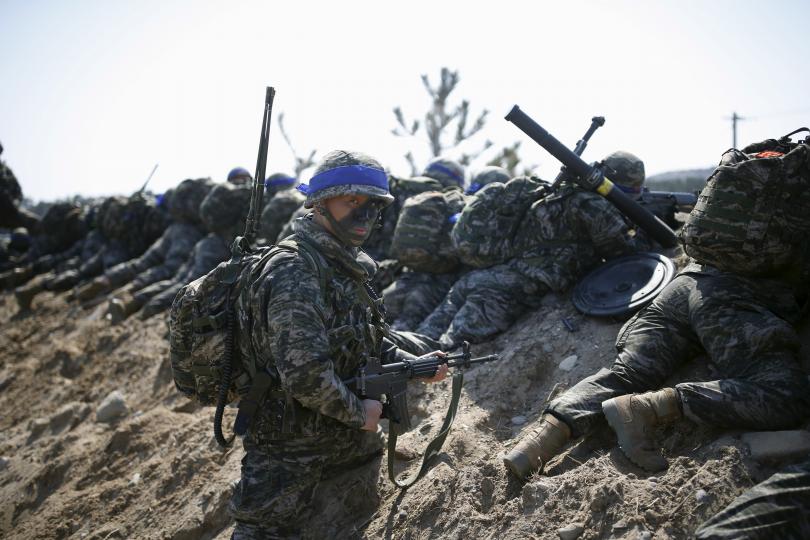 Triều Tiên dọa biến Mỹ thành tro tàn vì tập trận với HQ - 1