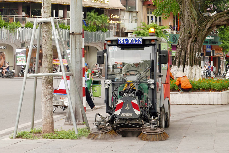 Lần đầu xuất hiện xe đạp gom rác trên đường phố Thủ đô - 9