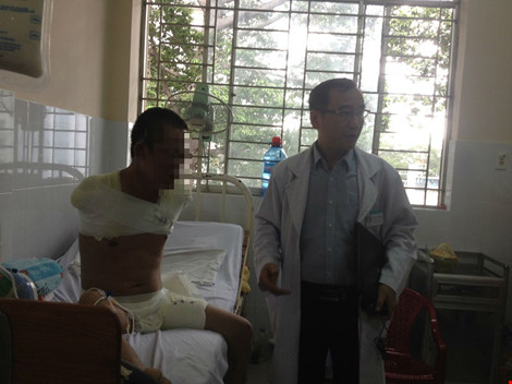 Cắt hai tay và 1 chân cứu bệnh nhân bị phỏng điện - 1