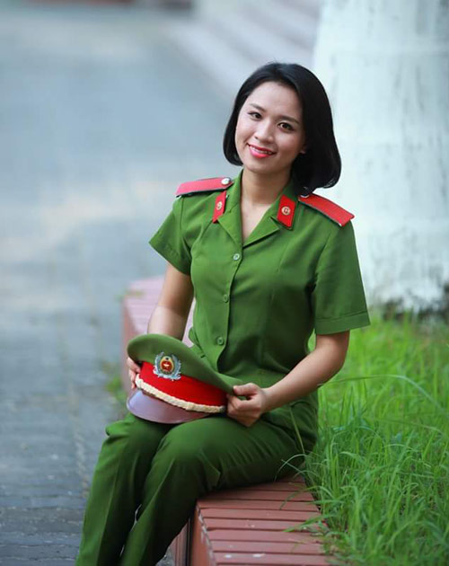 Nữ thủ khoa mê bắn súng, mơ nối nghiệp Hoàng Xuân Vinh - 1