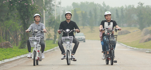 Cấp độ hot của top 4 xe điện được yêu thích cho năm học mới 2016 - 6