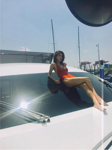 Ngạc nhiên cuộc sống thực của mĩ nữ hở hang nhất Kbiz - 8