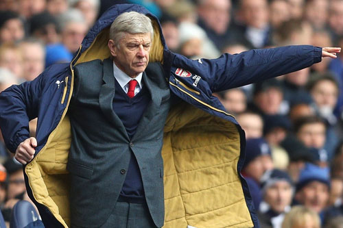 Arsenal: Wenger “keo kiệt”, giận mà thương - 2